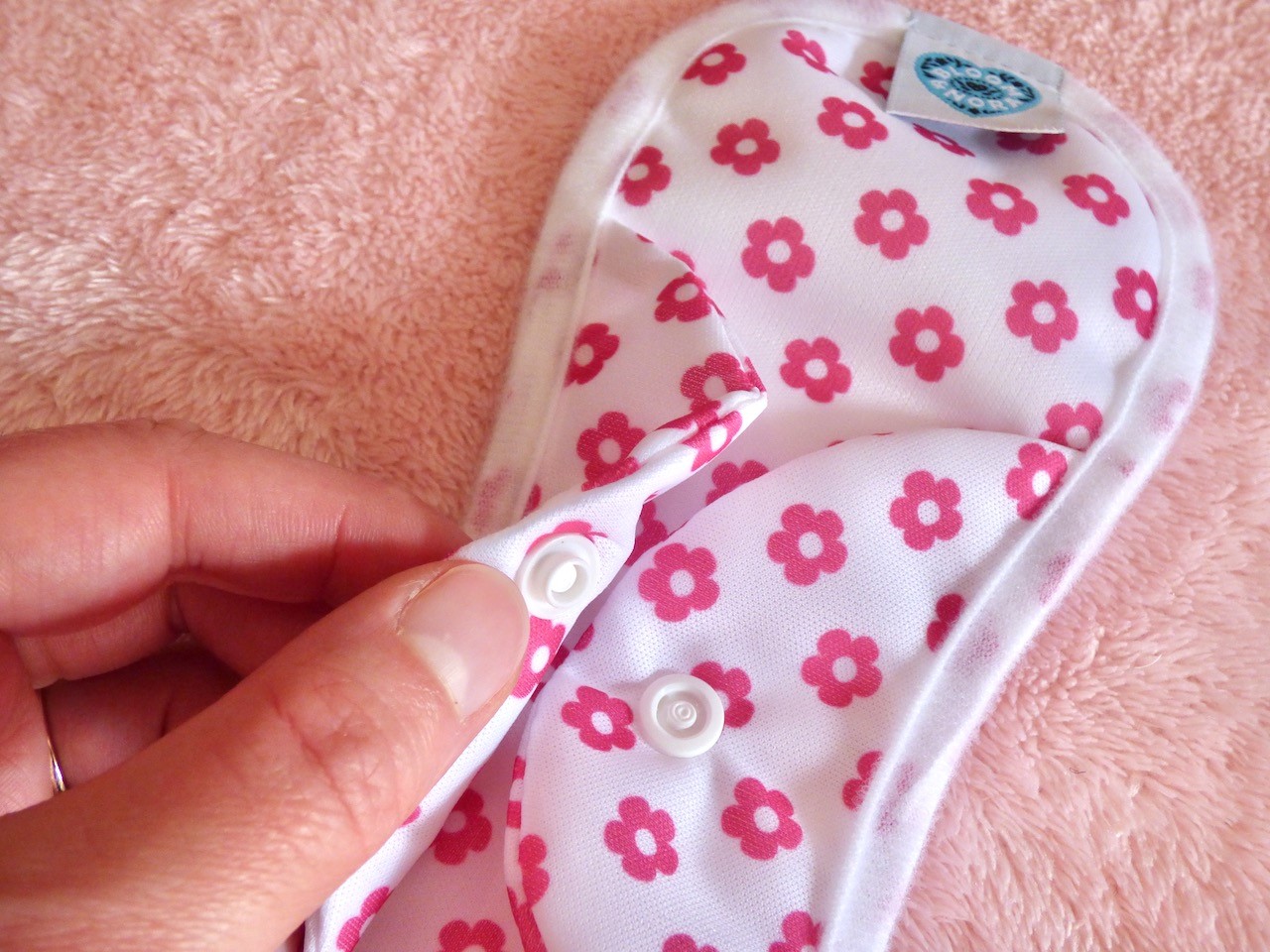 Beckys Boudoir reviews Bloom & Nora reusable sanitary pads